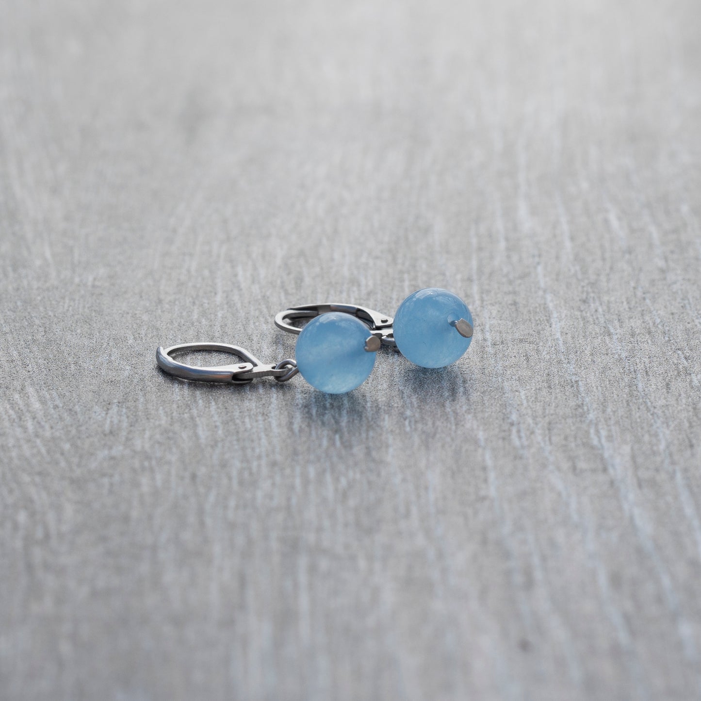 Boucles d'oreilles de pierres fines quartz bleu 