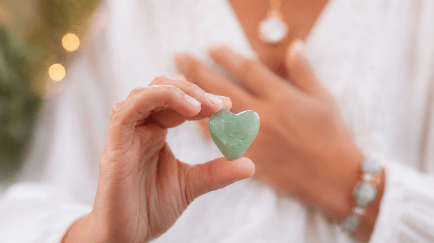 Aventurine verte : harmonie, croissance et renouveau pour le mois de mai - Ovie Bijoux