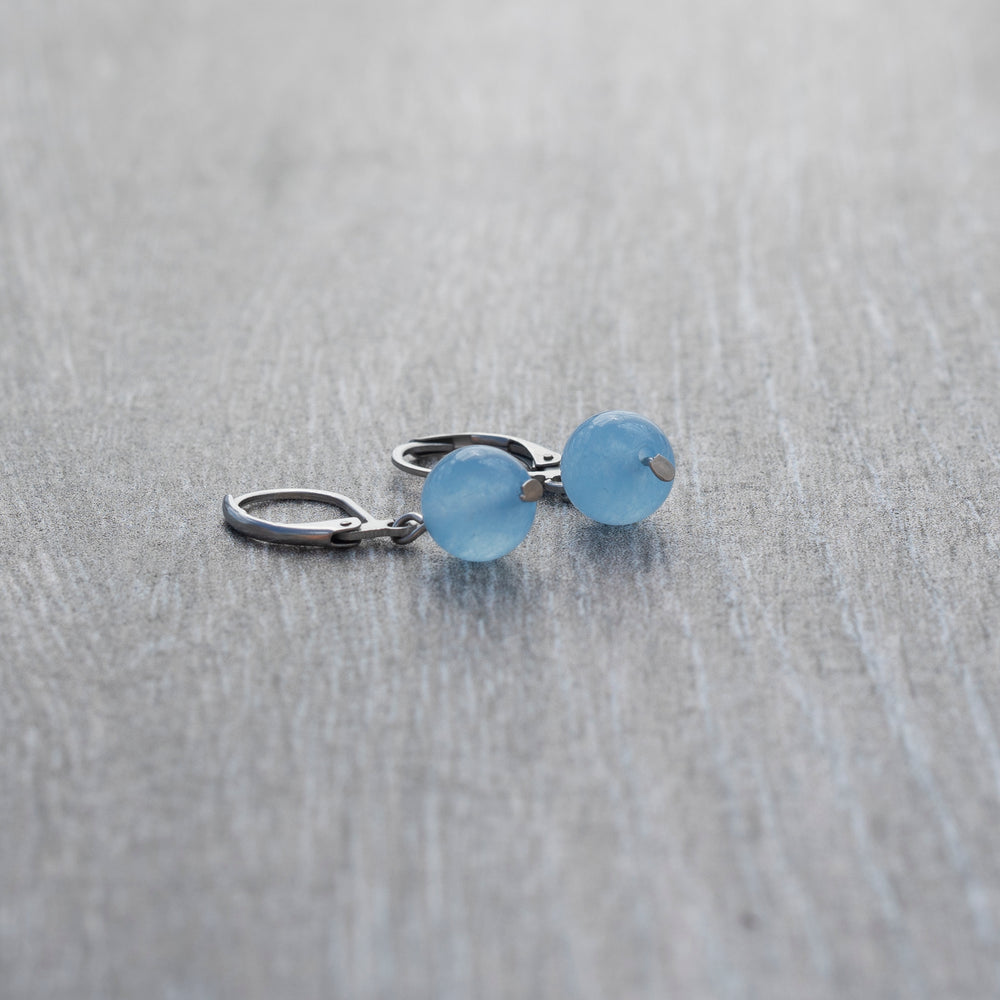 Boucles d'oreilles de pierres fines quartz bleu 